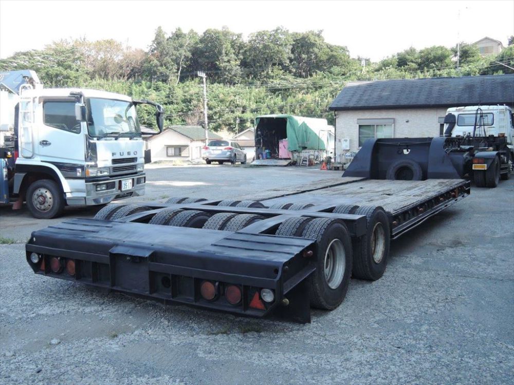 43562