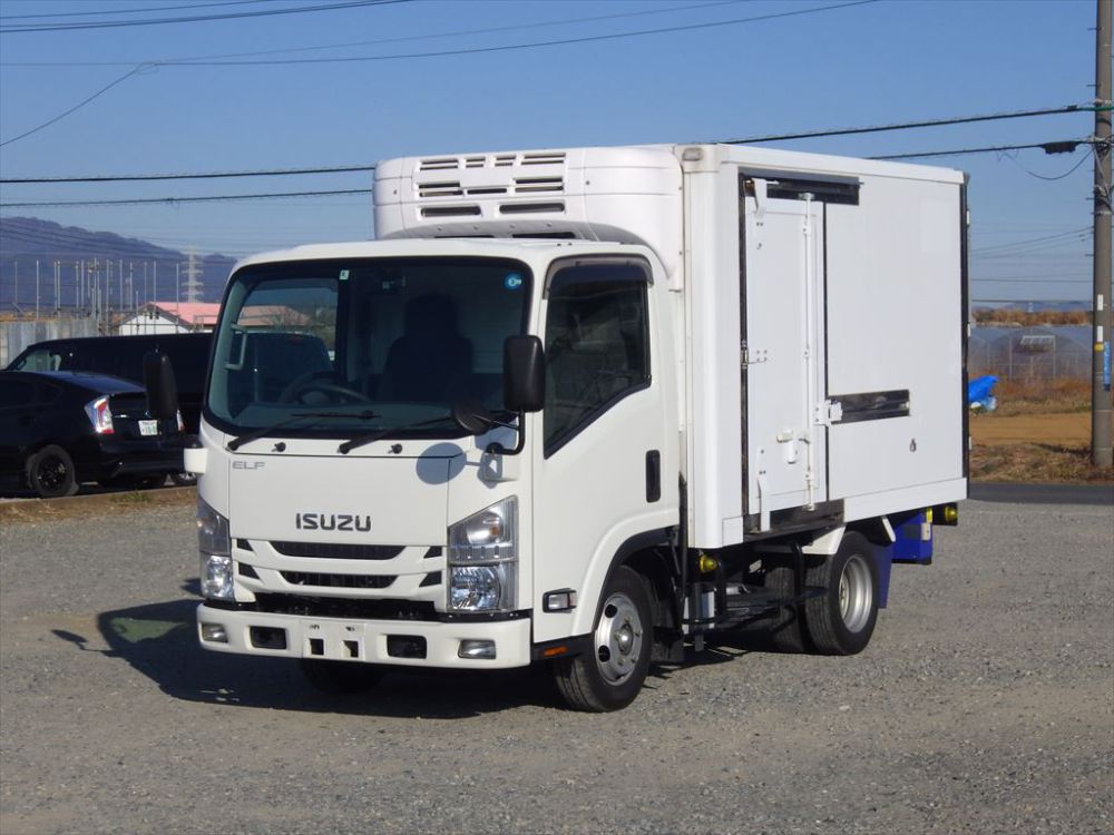 43581