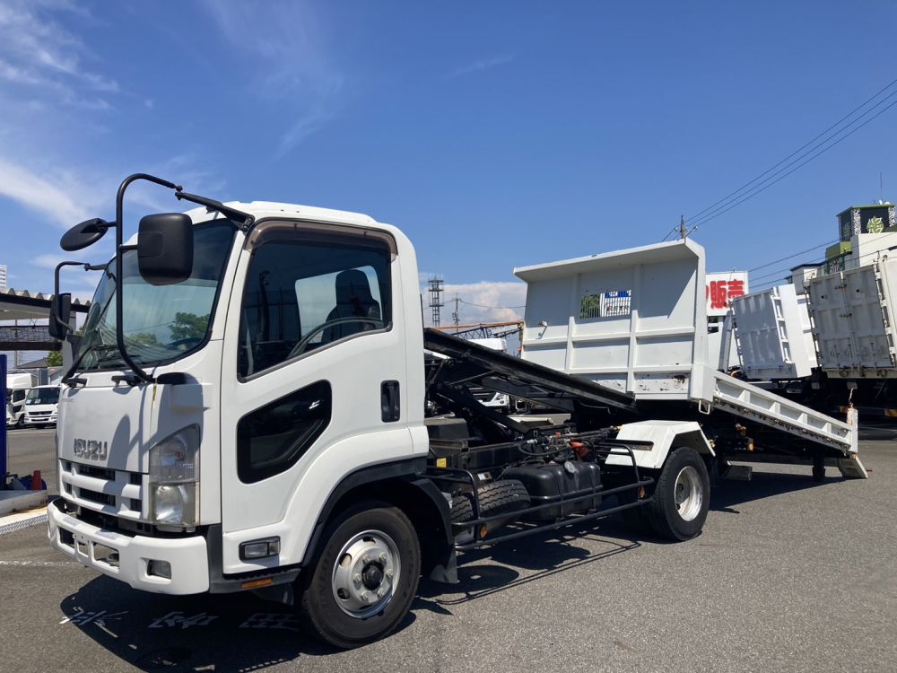 R114573