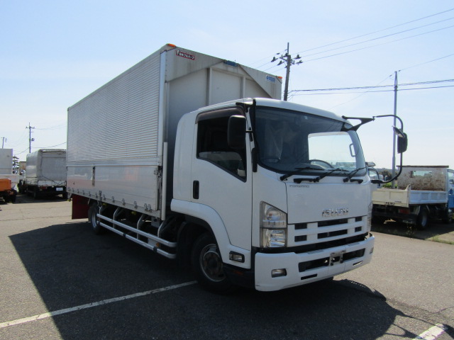 B982